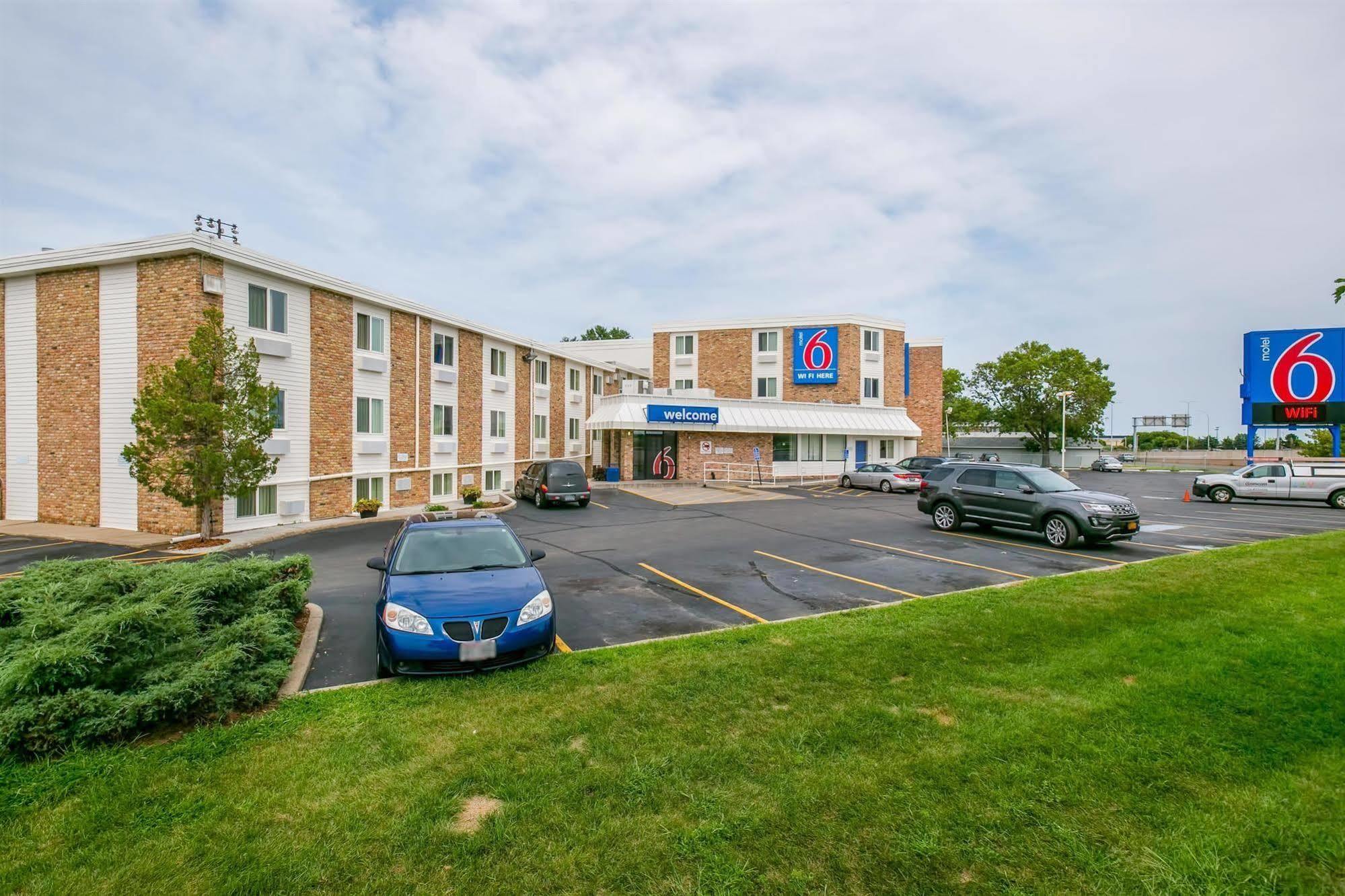 Motel 6 Minneapolis Airport - Mall Of America Экстерьер фото