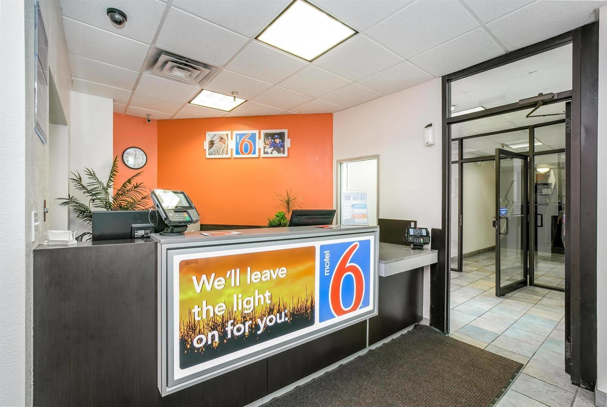 Motel 6 Minneapolis Airport - Mall Of America Экстерьер фото