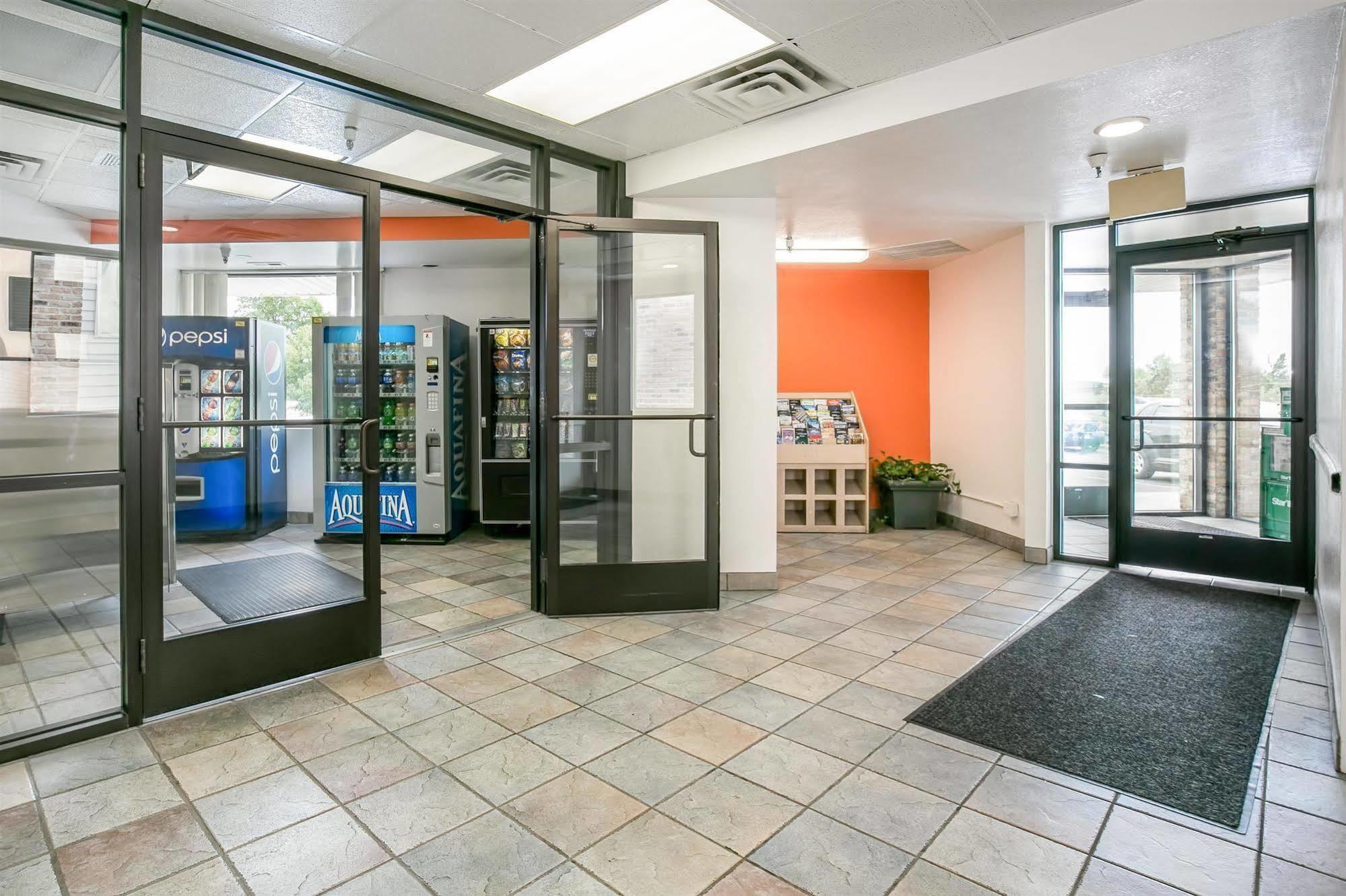 Motel 6 Minneapolis Airport - Mall Of America Экстерьер фото