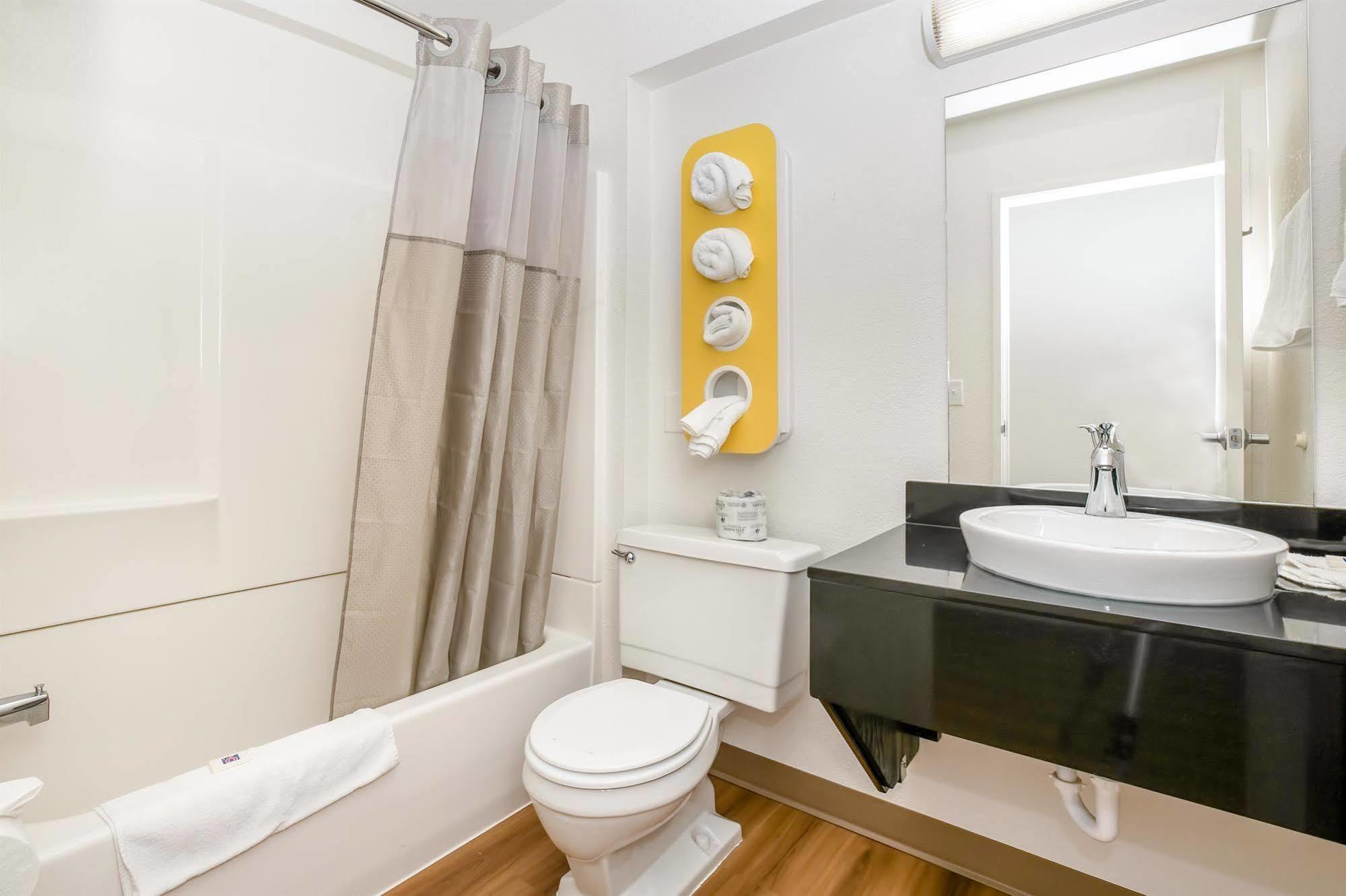 Motel 6 Minneapolis Airport - Mall Of America Экстерьер фото