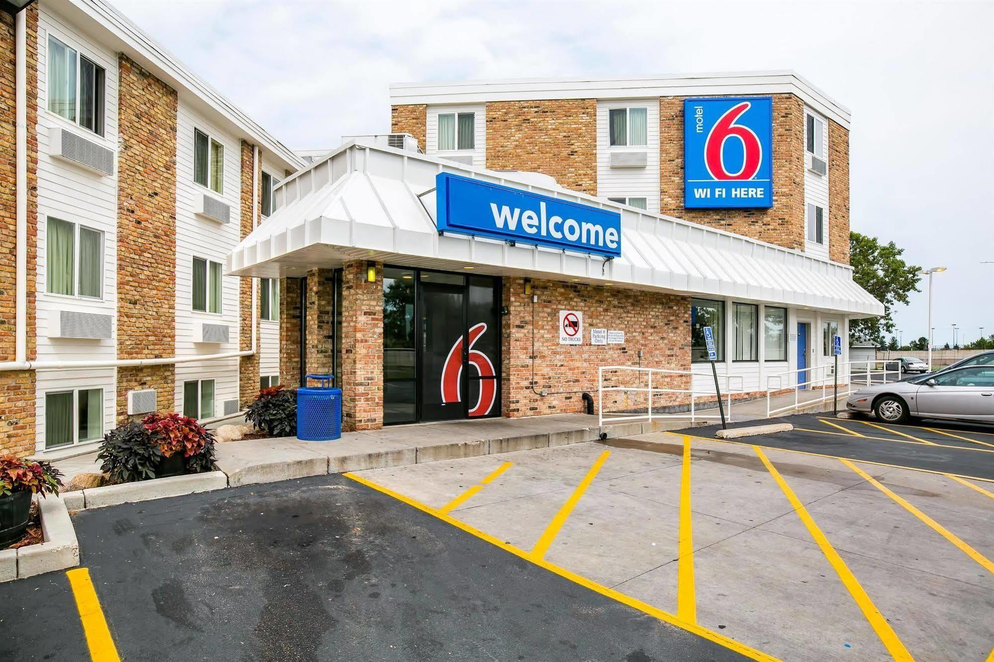 Motel 6 Minneapolis Airport - Mall Of America Экстерьер фото
